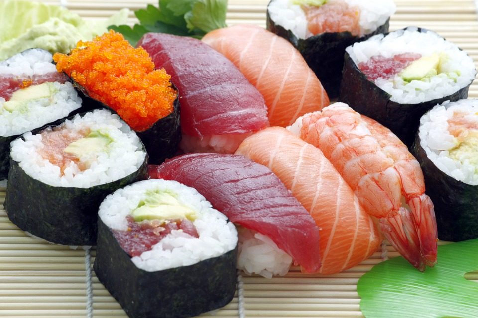 Sushi eten met je collega’s